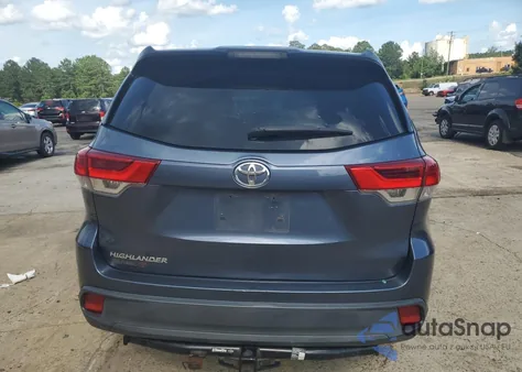 2018 Toyota Highlander Le z USA, uszkodzony, nr VIN 5TDZZRFH6JS241512
